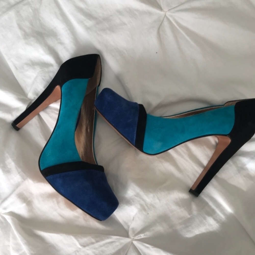 BCBG Color block blue and black pumps